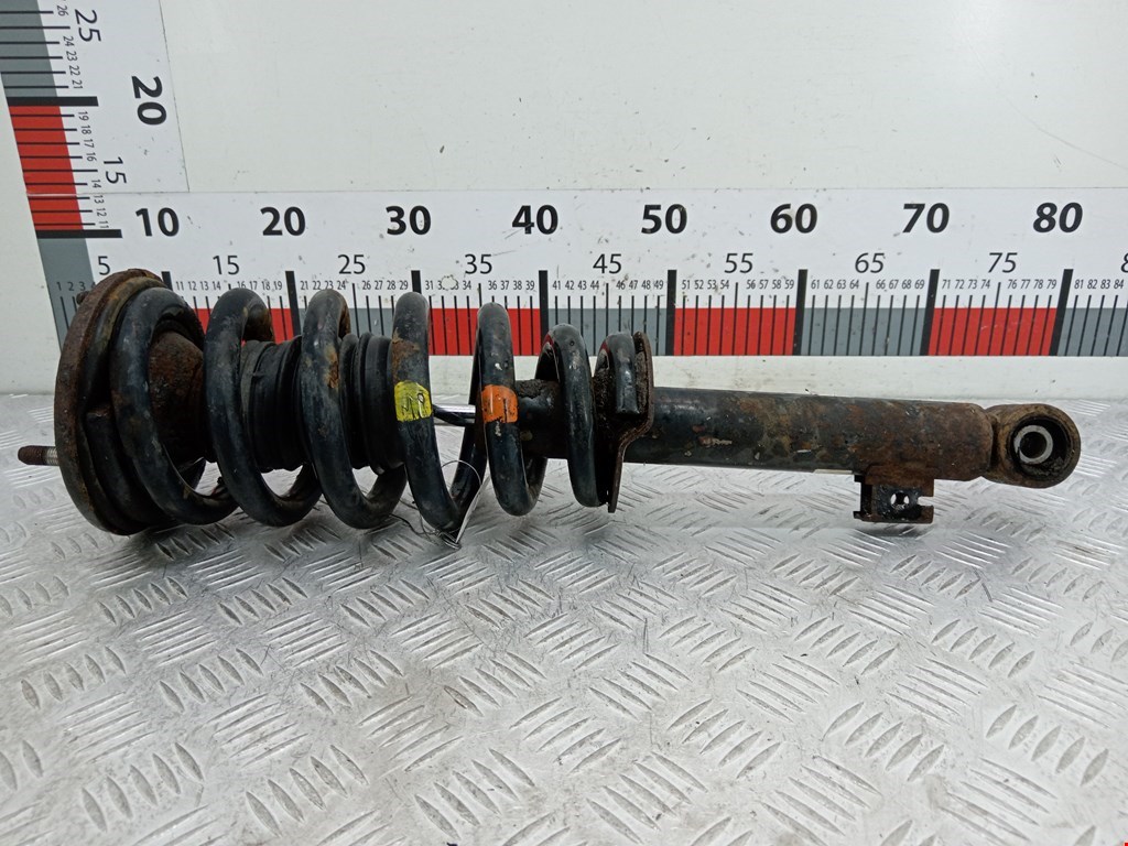 Амортизатор передний правый MITSUBISHI L200 KB 2006-2015