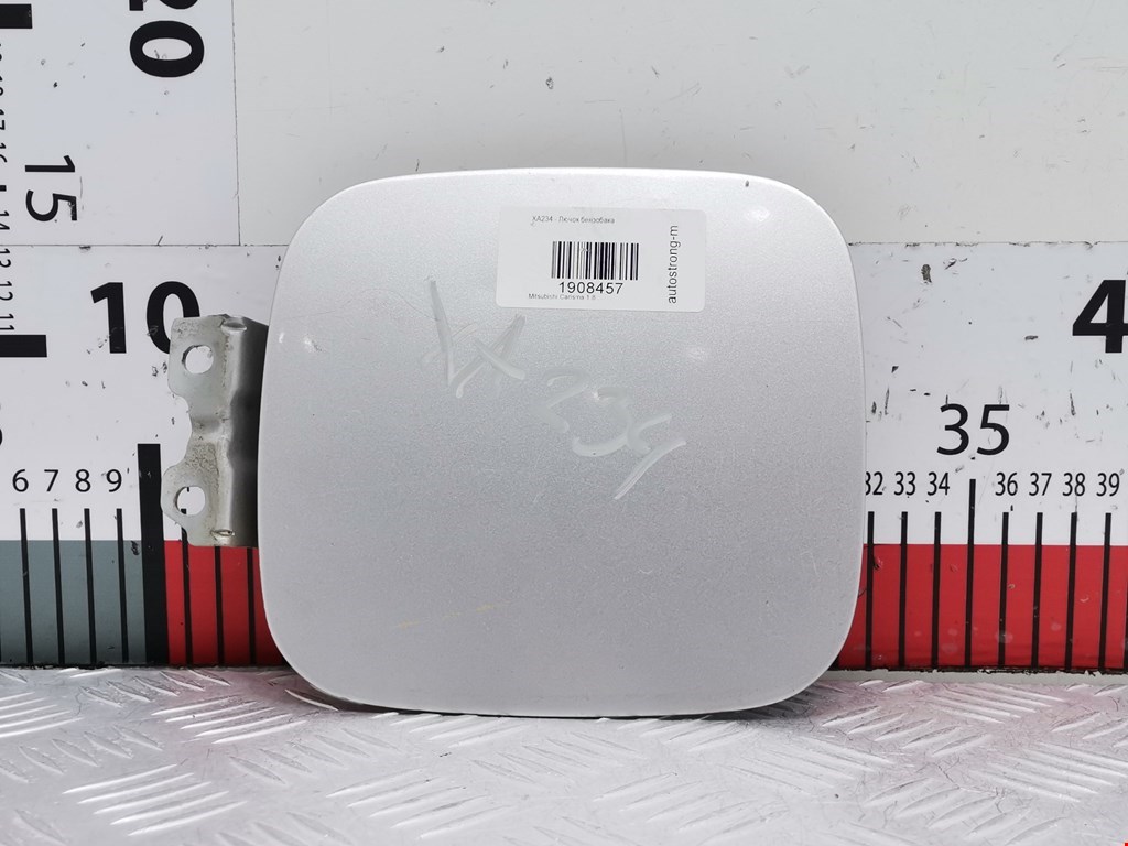 Лючок бензобака MITSUBISHI Carisma 1995-1999