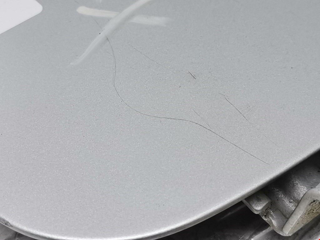 Лючок бензобака MITSUBISHI Carisma 1995-1999