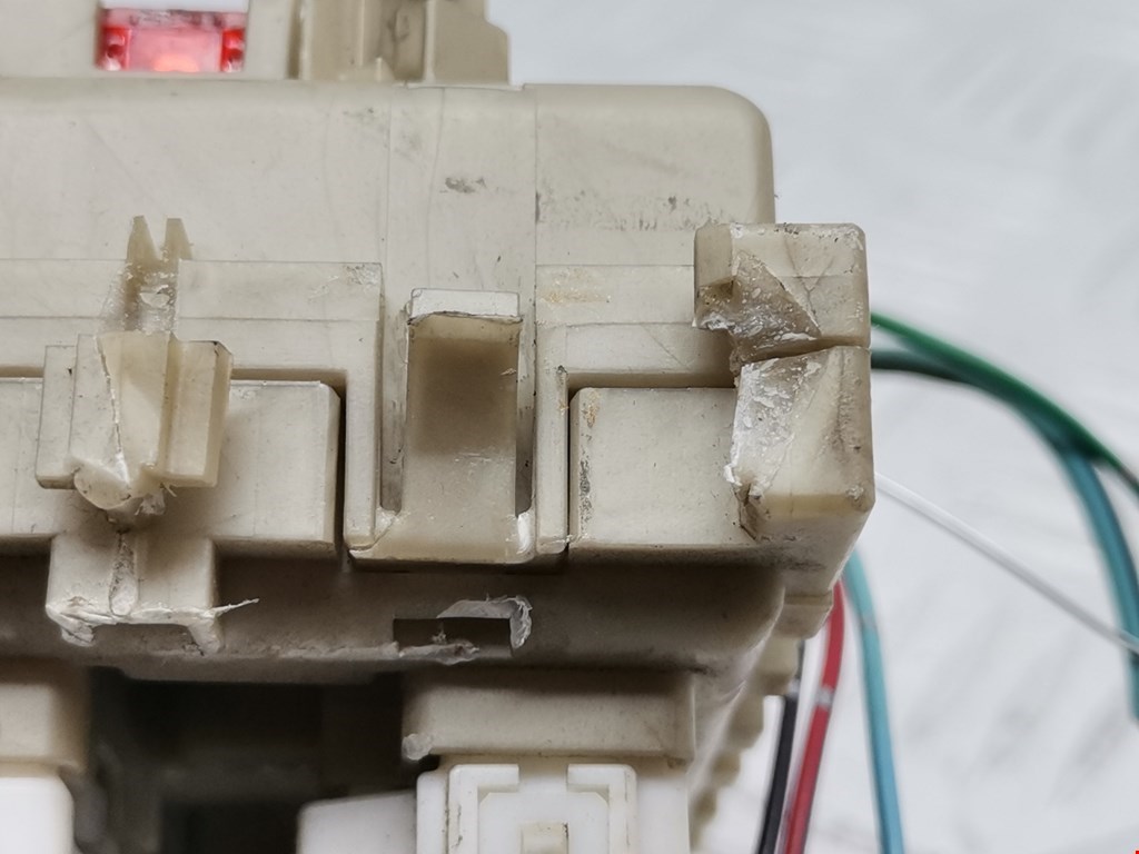 Датчик уровня в бачок омывателя NISSAN Almera N16 2000-2006