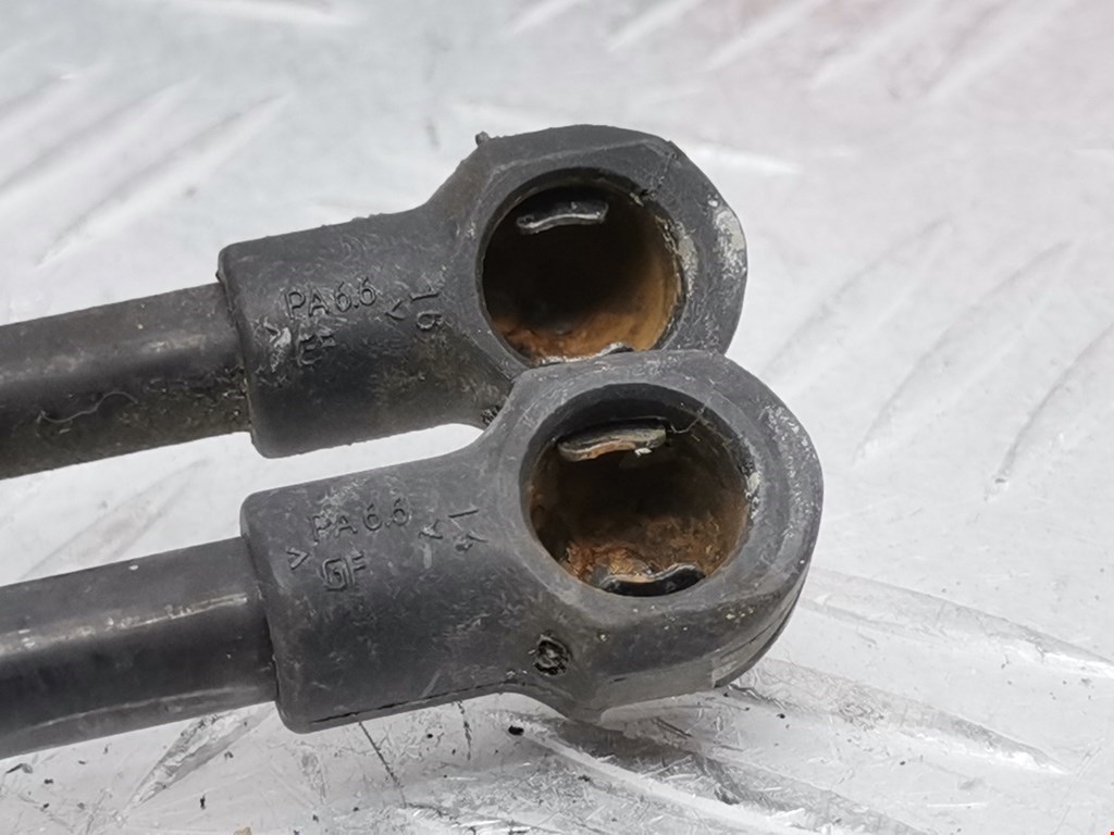 Амортизатор капота левый=правый BMW 3er E46 1998-2006