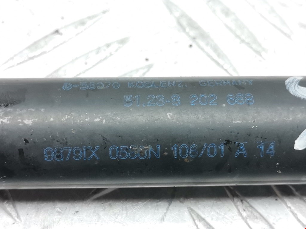 Амортизатор капота левый=правый BMW 3er E46 1998-2006