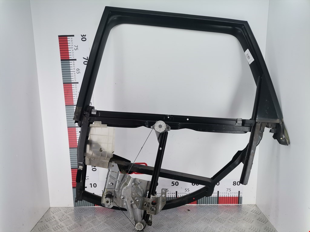 Стеклоподъемник задний левый AUDI A4 B5 1995-2001