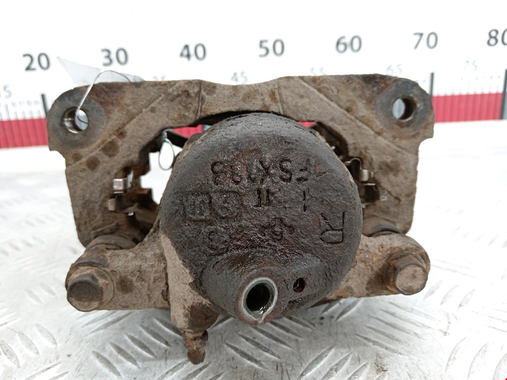 Суппорт передний правый TOYOTA RAV 4 XA20 2000-2005