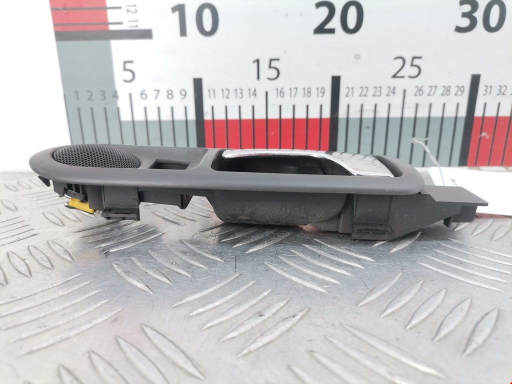 Ручка дверная задняя внутренняя левая VOLKSWAGEN Passat B5 1997-2005