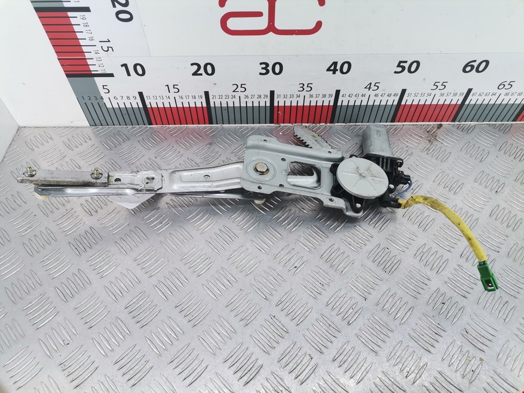 Стеклоподъемник задний левый SUBARU Outback 1999-2003