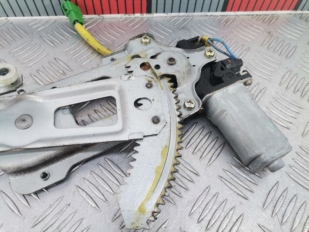 Стеклоподъемник задний левый SUBARU Outback 1999-2003