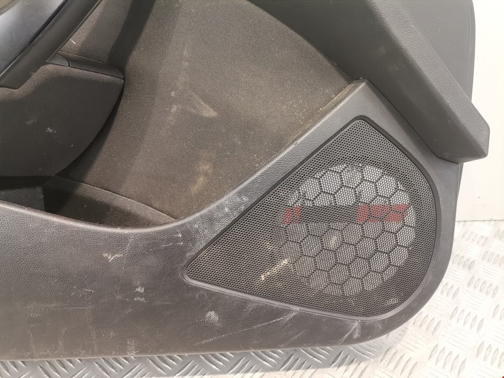 Обшивка двери передняя левая OPEL Astra J 2009-2017