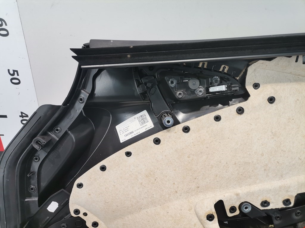 Обшивка двери передняя левая OPEL Astra J 2009-2017