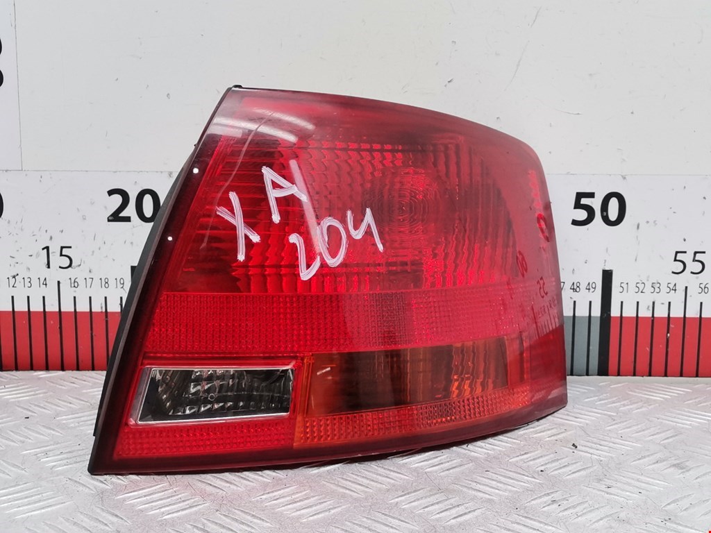 Фонарь задний правый AUDI A4 B7 2004-2007