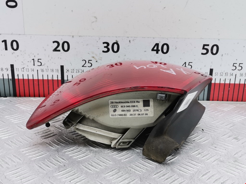 Фонарь задний правый AUDI A4 B7 2004-2007