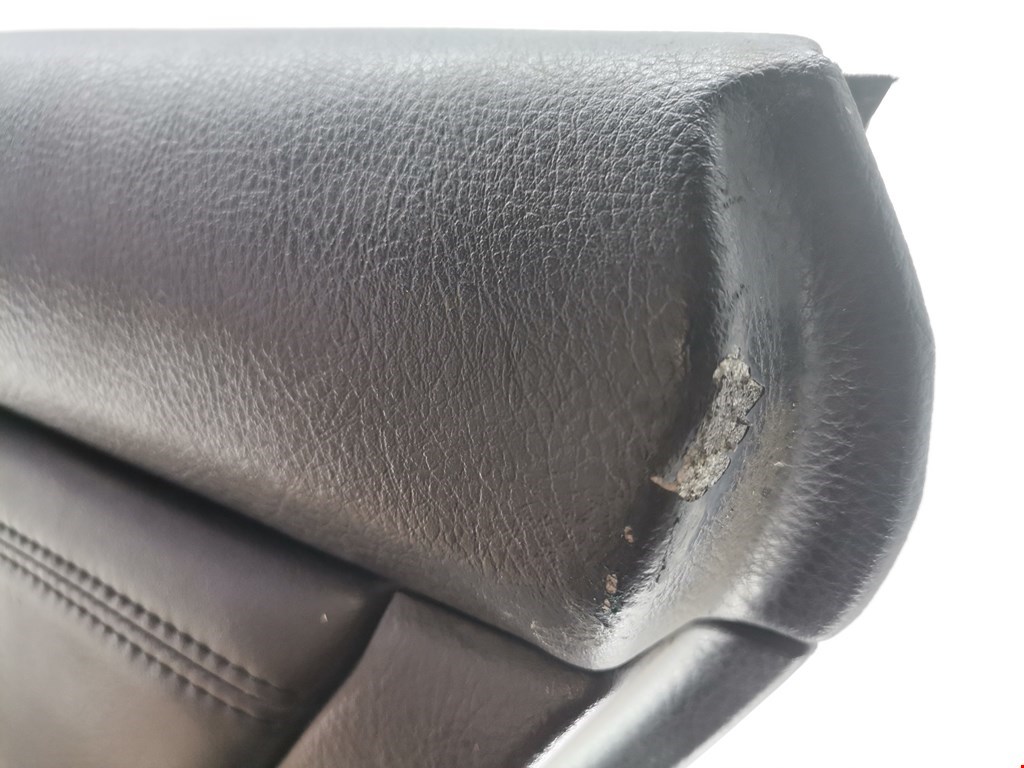 Обшивка двери задняя правая LEXUS RX 300\330\350\400H 2003-2009