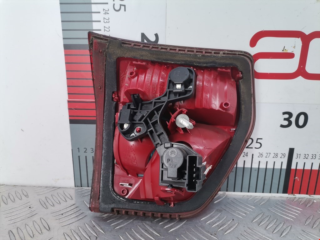 Фонарь задний внутренний правый CITROEN C5 II 2007-2017