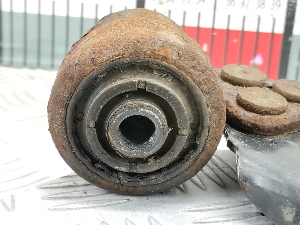 Рычаг передний правый OPEL Corsa C 2000-2006