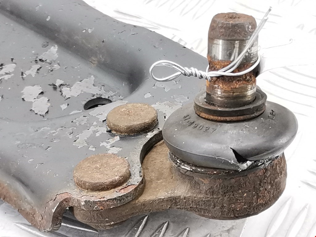 Рычаг передний правый OPEL Corsa C 2000-2006