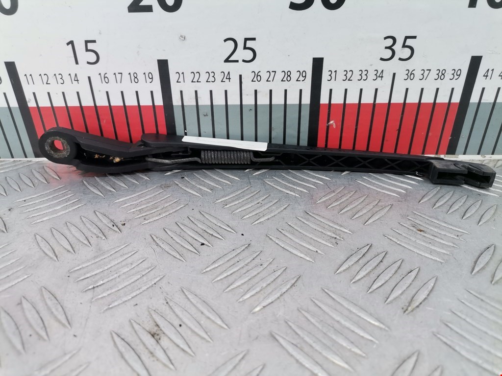 Поводок дворника задний (заднего) AUDI A6 C5 1997-2004