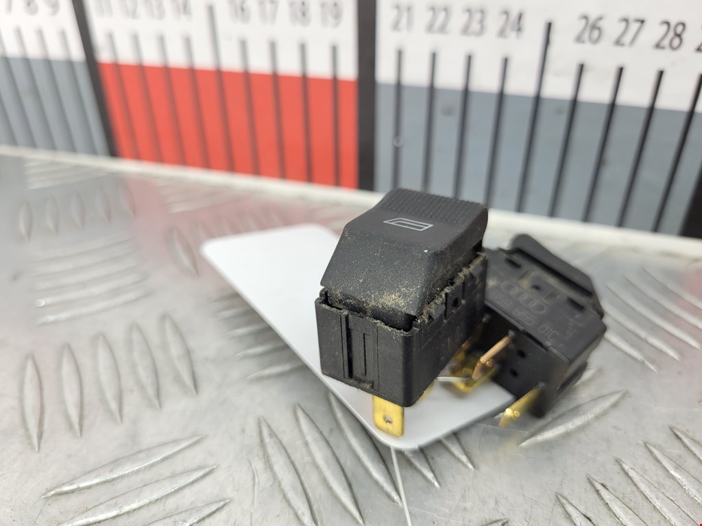 Блок управления стеклоподъемниками AUDI A4 B5 1995-2001