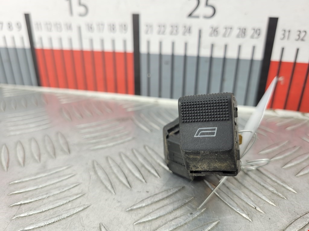 Блок управления стеклоподъемниками AUDI A4 B5 1995-2001