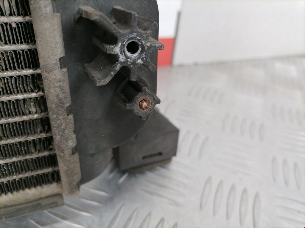 Радиатор основной AUDI A4 B7 2004-2007