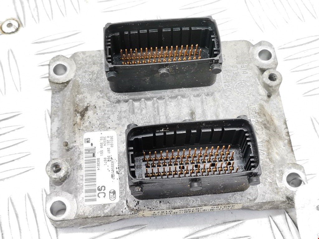 Блок управления двигателем Opel Corsa C (2000-2006)