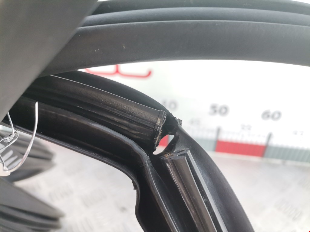 Уплотнитель двери RENAULT Captur II 2019-н.в.