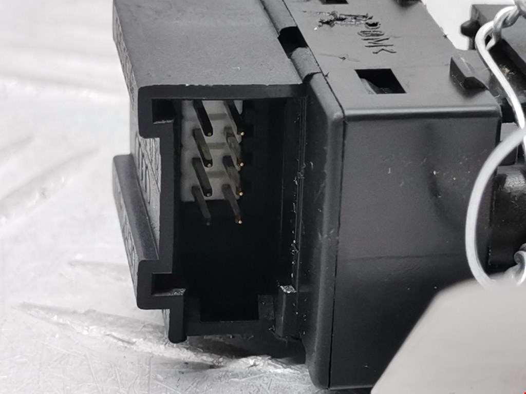 Кнопка стеклоподъемника AUDI A3 8L 1996-2003