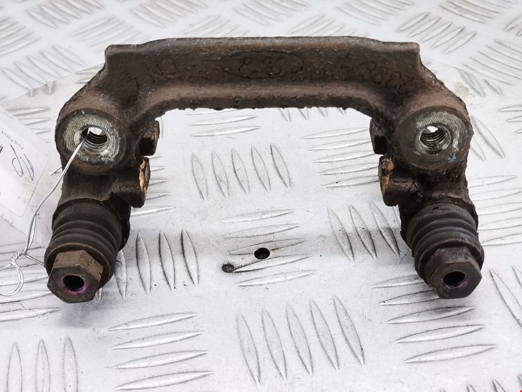 Скоба суппорта Ford Focus 1 (1998-2005)