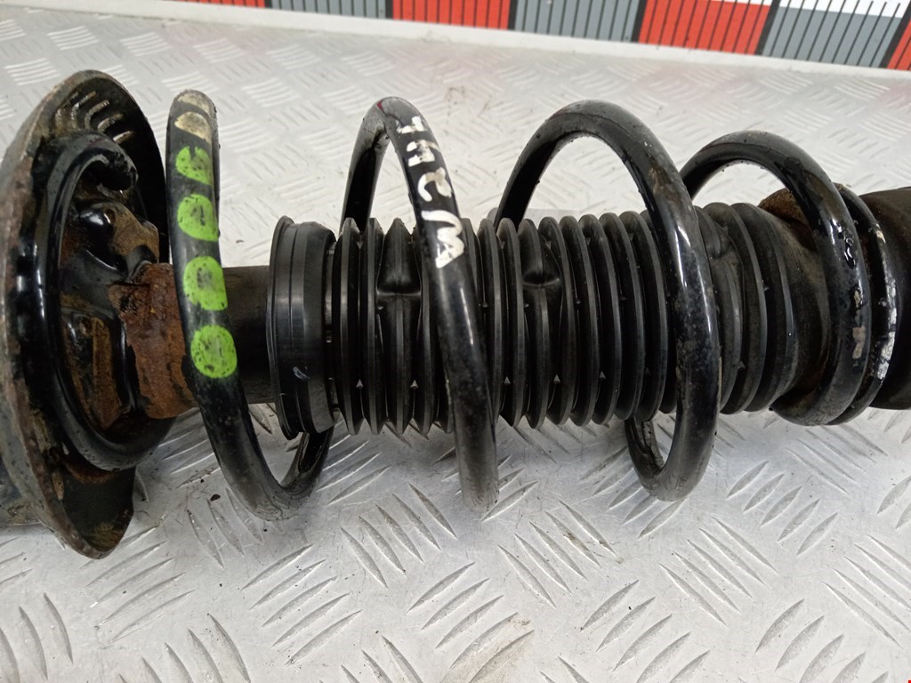 Амортизатор передний левый SKODA Rapid 2012-2020