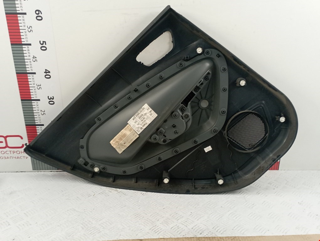 Обшивка двери задняя правая FORD Fiesta 2008-2012