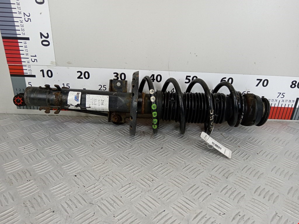 Амортизатор передний правый SKODA Rapid 2012-2020