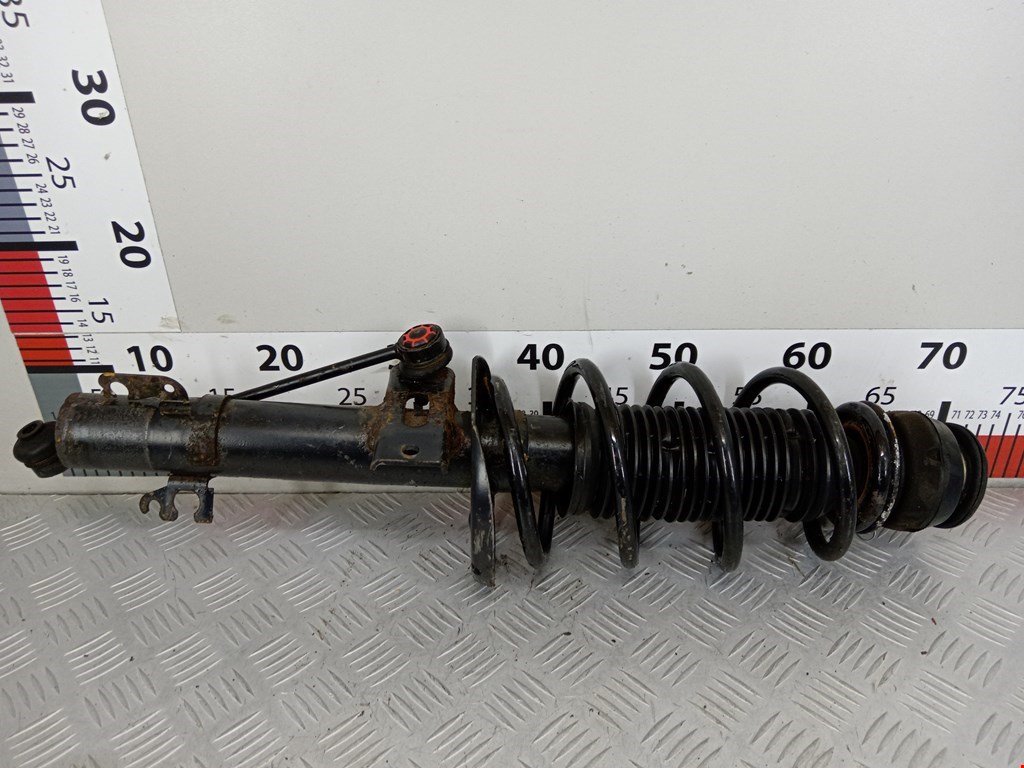 Амортизатор передний правый SKODA Rapid 2012-2020