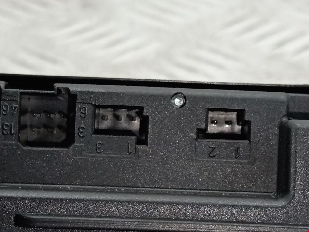 Кнопка аварийной сигнализации (аварийки) MERCEDES-BENZ C-Class C-klasse W203 2000-2007