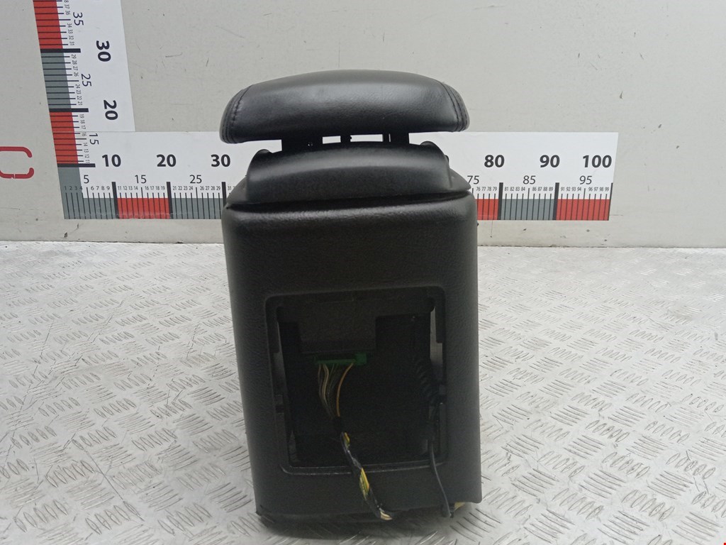 Подлокотник в салон PEUGEOT 607 2000-2010