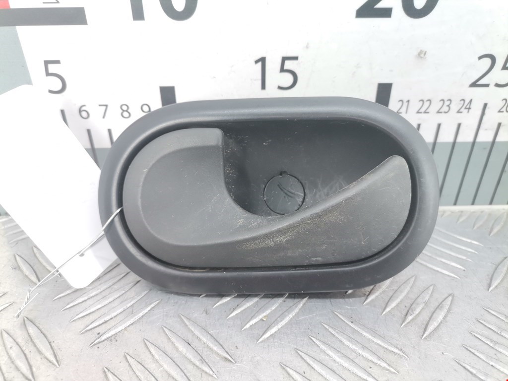 Ручка дверная задняя внутренняя левая RENAULT Kangoo 2008-2021