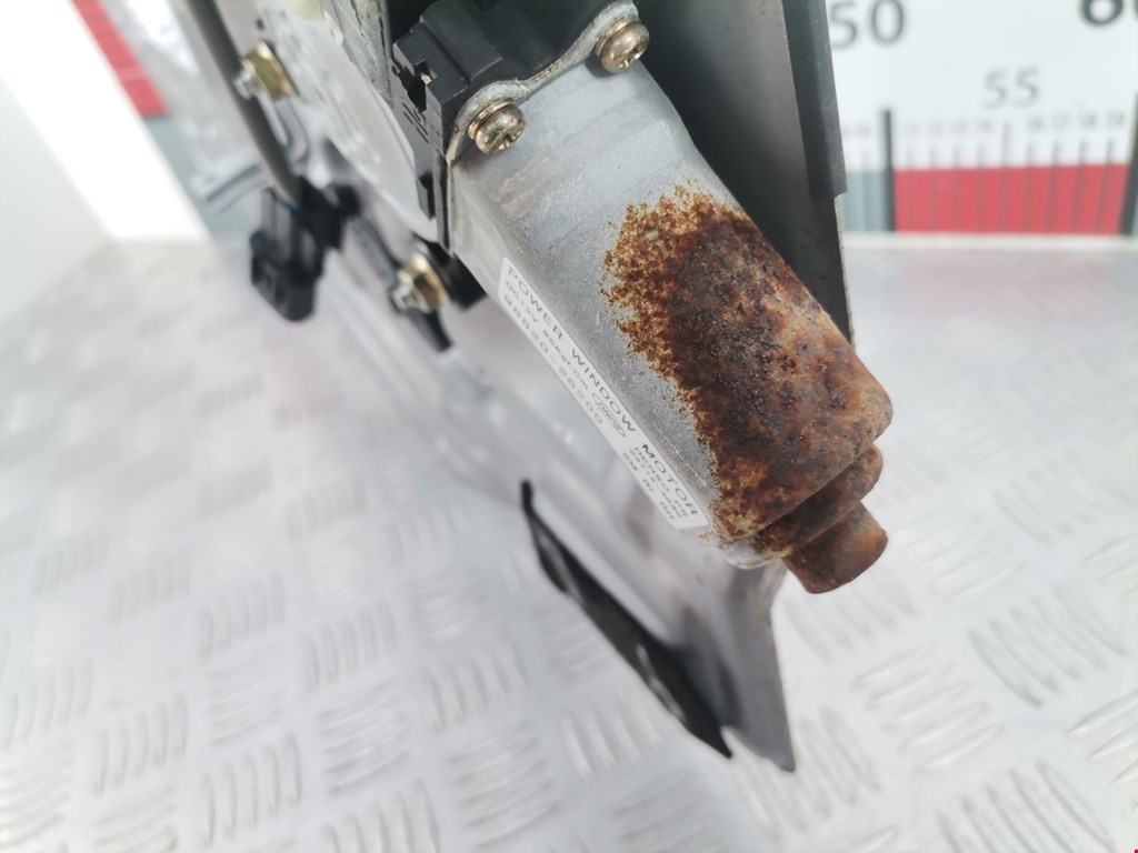 Стеклоподъемник задний правый HYUNDAI Santa Fe SM/ Classic 2000-2012