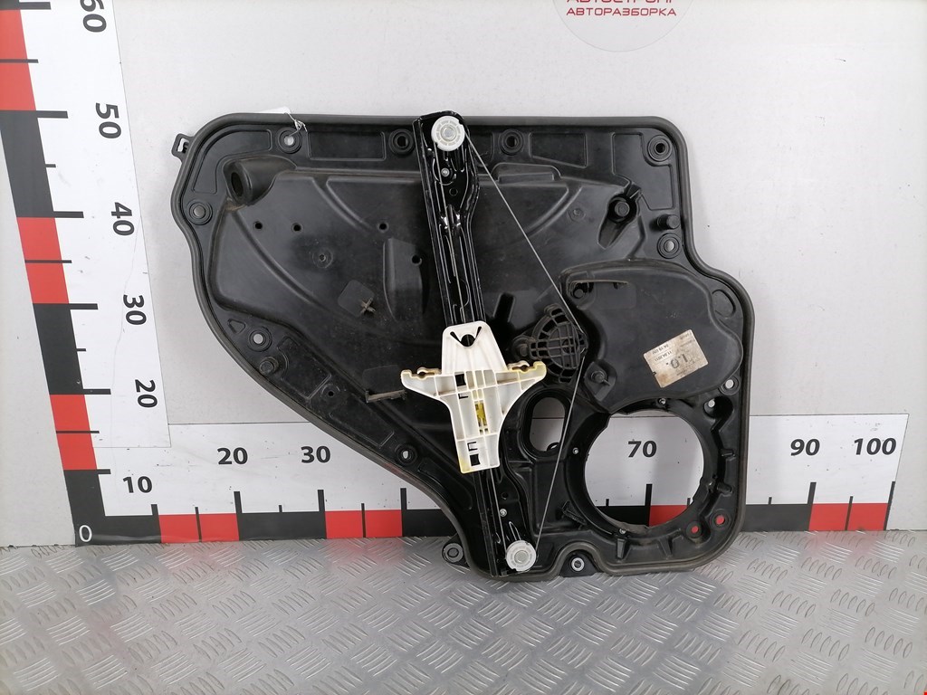 Стеклоподъемник задний правый VOLKSWAGEN Golf VI 2009-2012