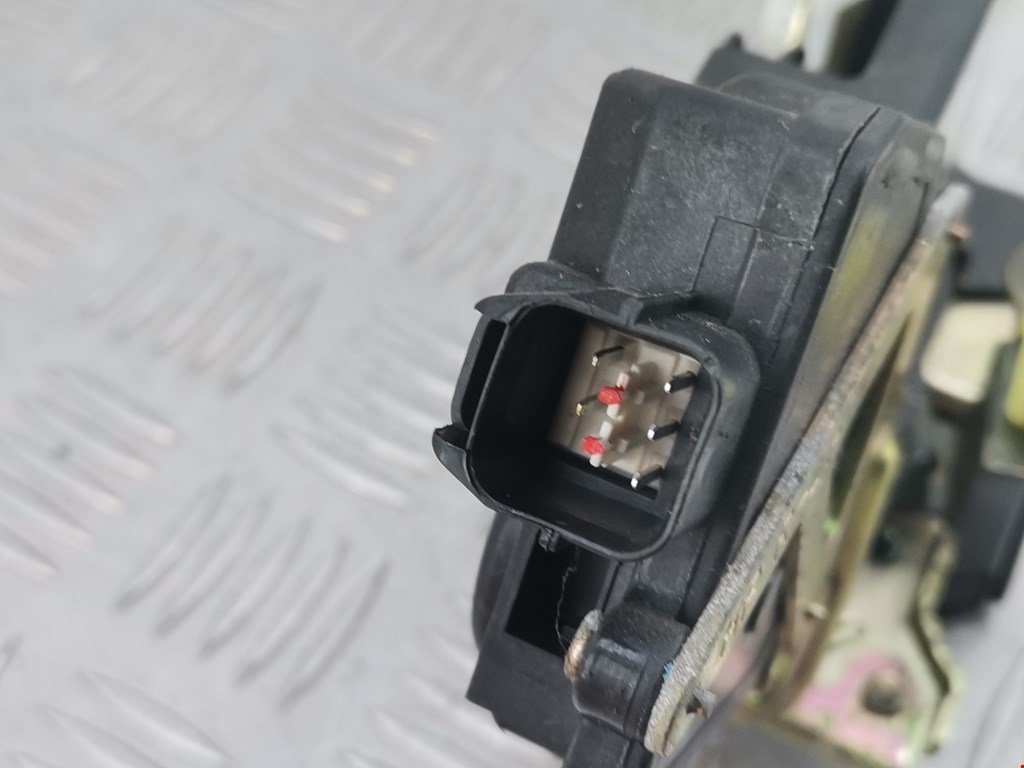 Замок двери задней левой HYUNDAI Terracan 2001-2006