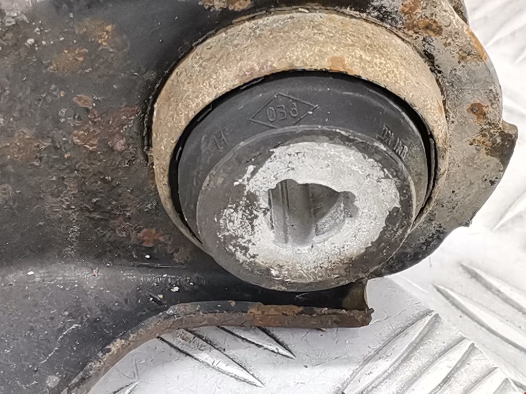 Рычаг передний правый RENAULT Kangoo 1997-2008