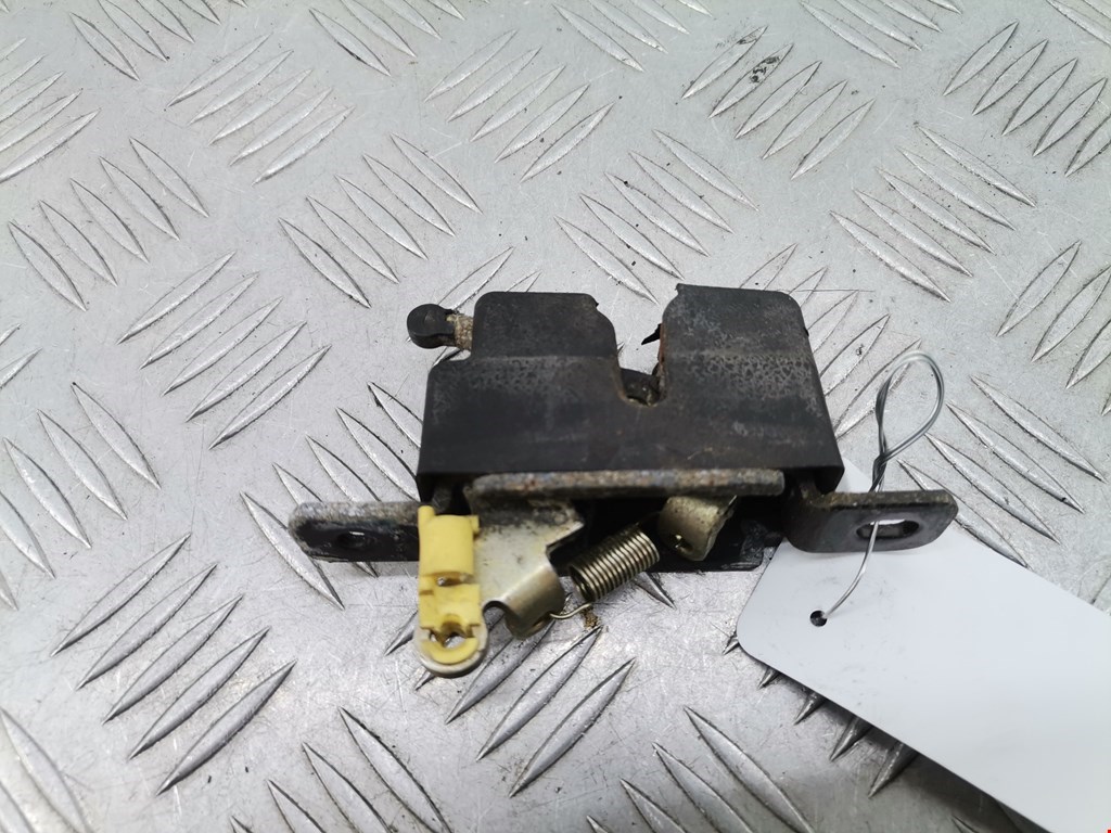 Замок багажника (крышки двери) MAZDA Xedos 6 1992-1999