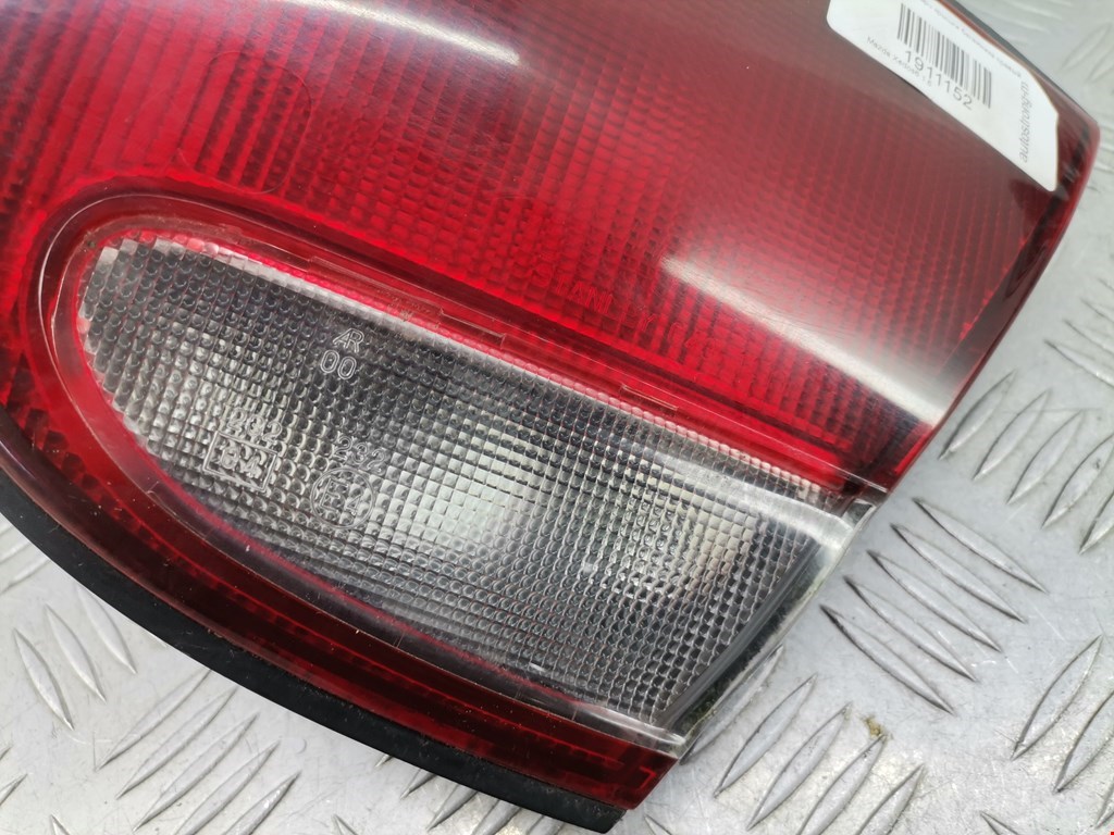 Фонарь задний внутренний правый MAZDA Xedos 6 1992-1999