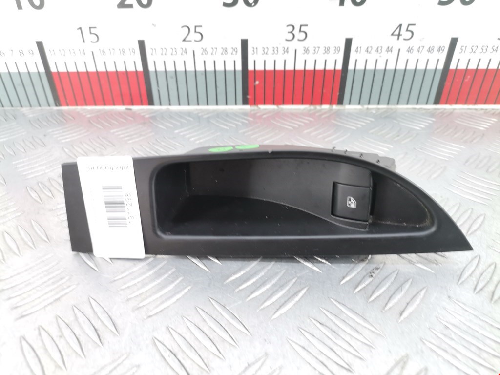 Кнопка стеклоподъемника OPEL Astra J 2009-2017