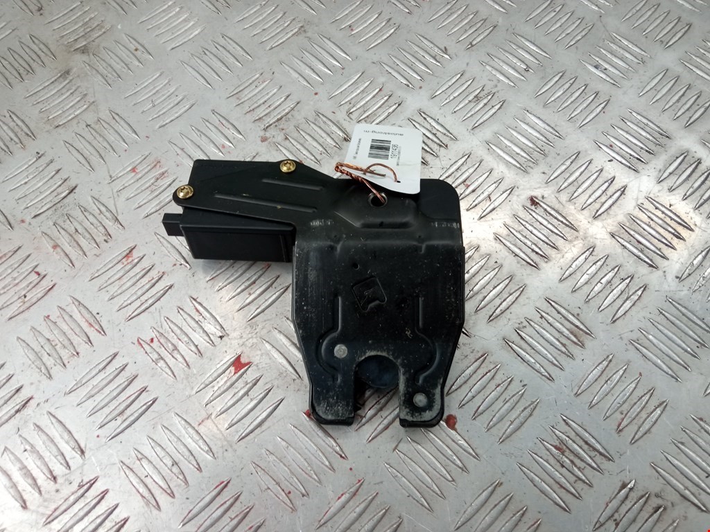 Замок багажника (крышки двери) BMW 5er 5 серия E60/E61 2003-2010