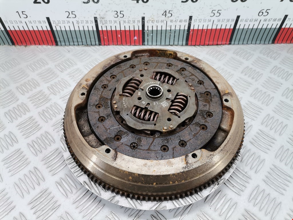 Маховик (демпфер сцепления) OPEL Astra J 2009-2017