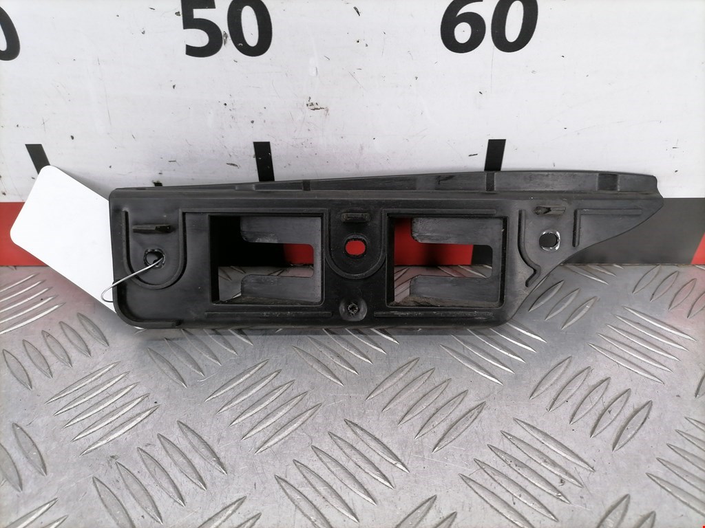 Кронштейн переднего бампера правый VOLKSWAGEN Golf V 2003-2009