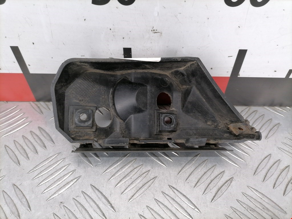 Кронштейн переднего бампера правый VOLVO V50 I 2004-2012