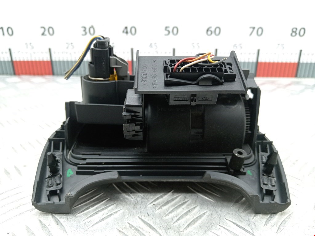 Пепельница передняя RENAULT Laguna 1993-2000