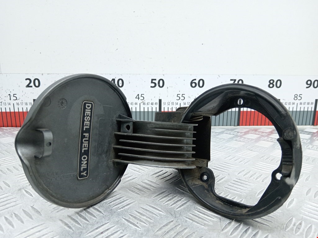 Лючок бензобака CHRYSLER Voyager IV RG 2001-2007