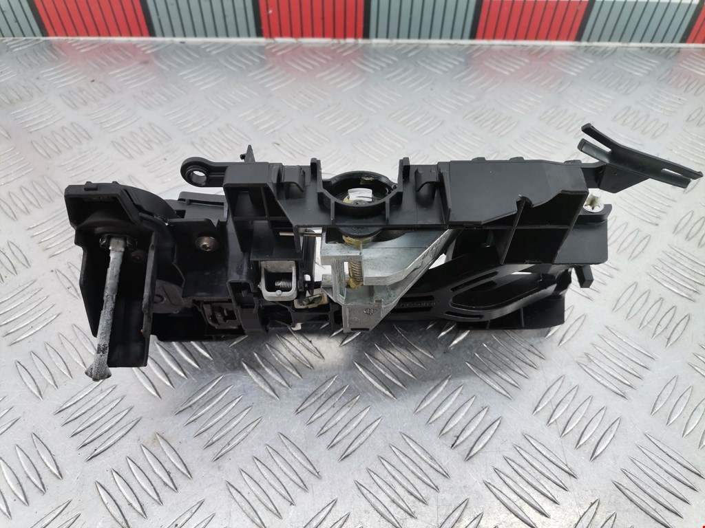 Ручка двери передней наружная правая BMW 5er 5 серия F10/F11/F07 2009-2017