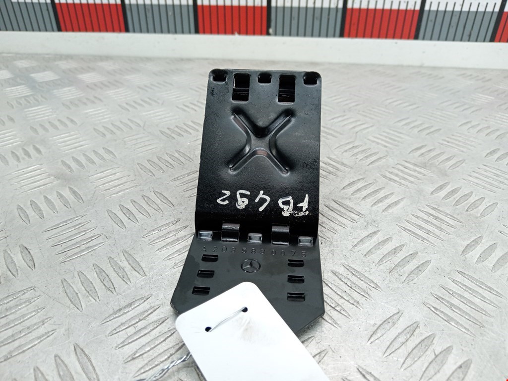 Упор противооткатный MERCEDES-BENZ E-Class W211, S211 2002-2009