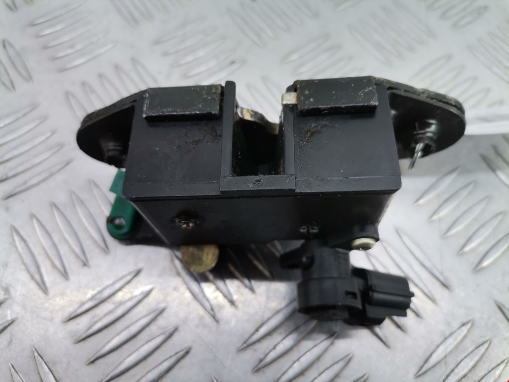 Замок багажника (крышки двери) CHRYSLER PT Cruser 2000-2010